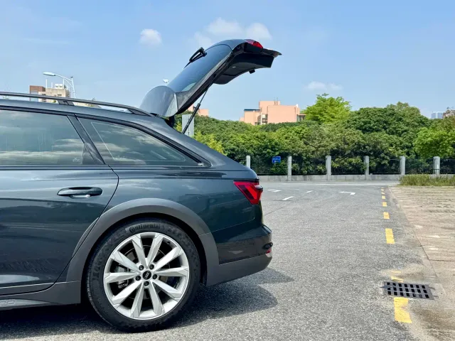 Audi A6 — Фото автомобиля 24