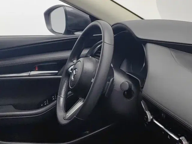 Mazda Axela — Фото автомобиля 22