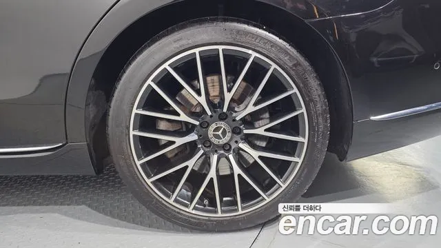 Mercedes-Benz S-Class — Фото автомобиля 19