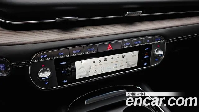Genesis G90 Бензин 3.5 турбо AWD — Фото автомобиля 25