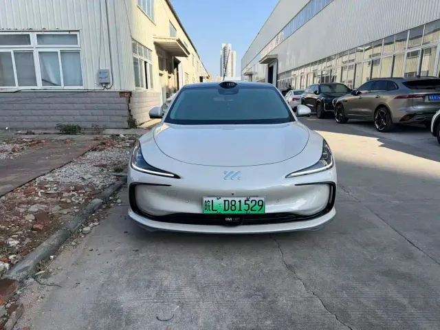 IM Motors L6 — Фото автомобиля 2