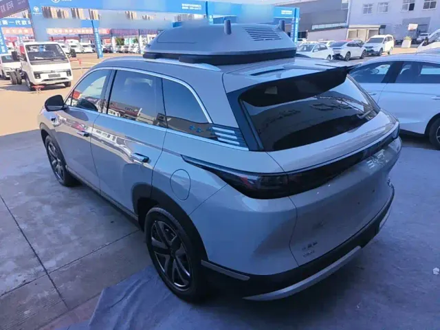 BYD Hai Shi 07 DM-i — Фото автомобиля 4