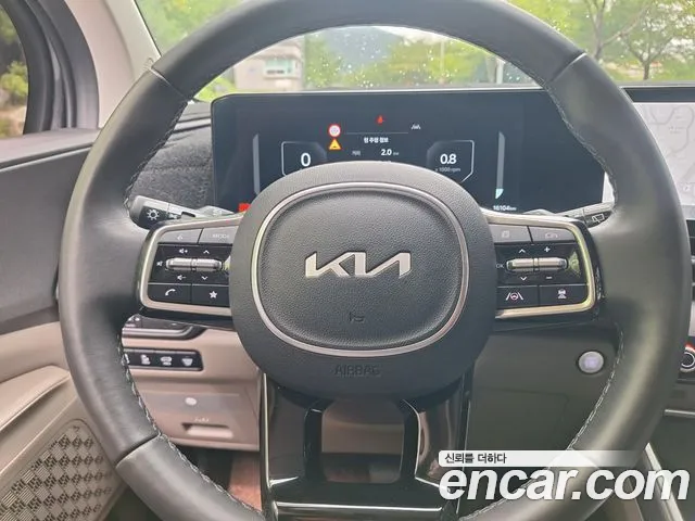 Kia Carnival Generation 4 — Фото автомобиля 8