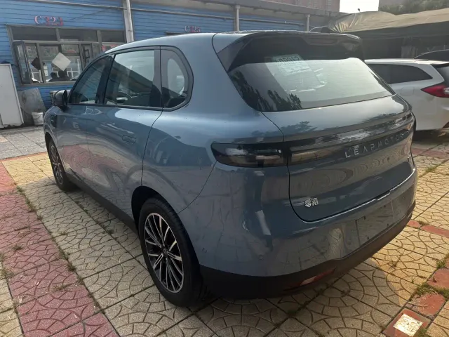 Leapmotor B10 — Фото автомобиля 16