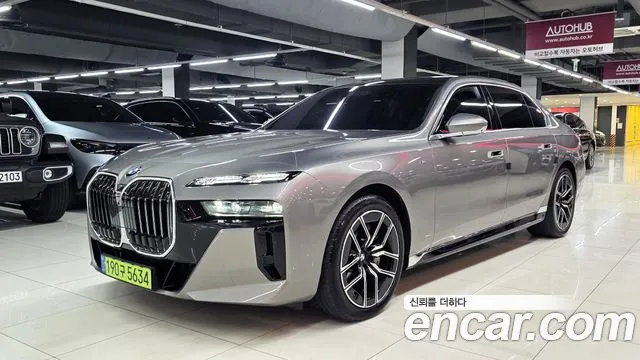 BMW 7-Series 7 серия (G70) 740i xDrive M Sport — Фото автомобиля 3