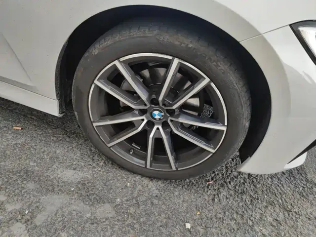 BMW 3 Series — Фото автомобиля 23