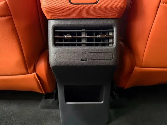 Toyota BoZhi 3X — Фото автомобиля 19