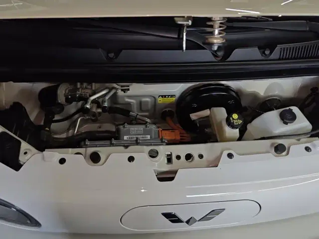 Wuling Hongguang Mini EV — Фото автомобиля 10