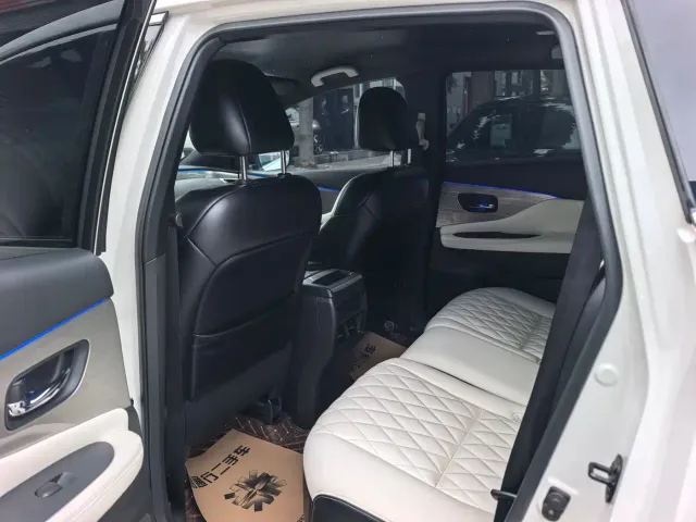 Nissan Murano — Фото автомобиля 5