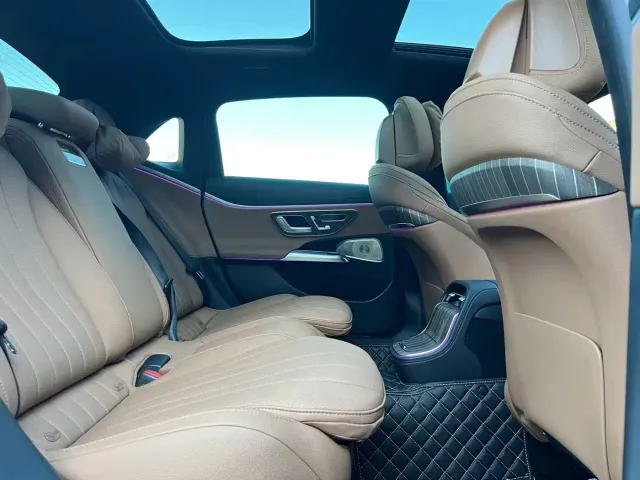 Mercedes-Benz E-Class — Фото автомобиля 6