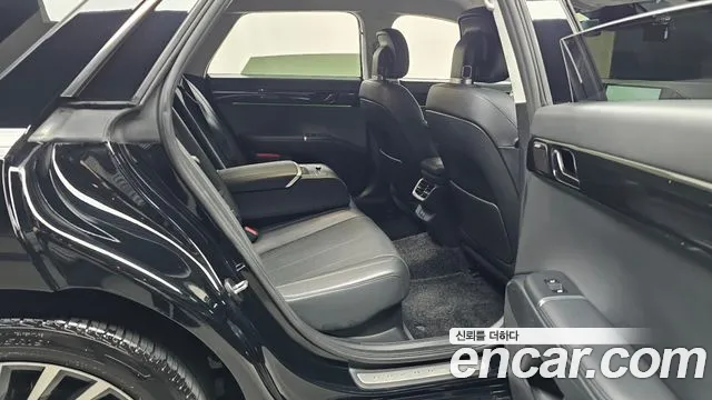 Hyundai Grandeur GN7 — Фото автомобиля 16