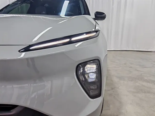 Nio ES8 — Фото автомобиля 13