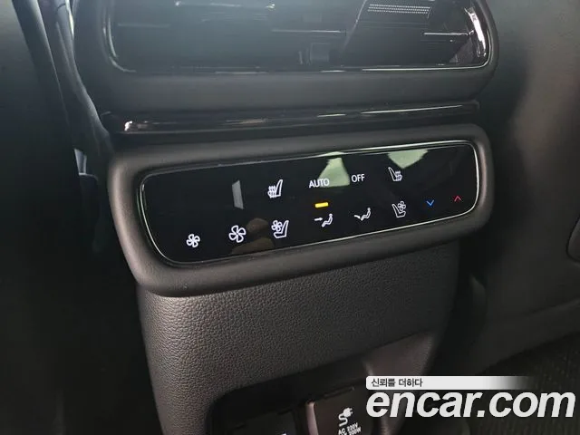 Genesis GV80 — Фото автомобиля 16