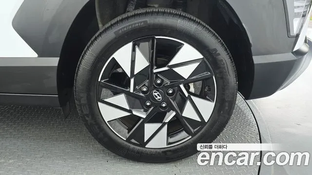 Hyundai Kona SX2 — Фото автомобиля 6