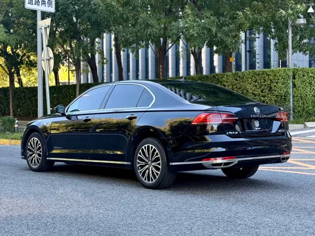 Volkswagen Phideon — Фото автомобиля 4