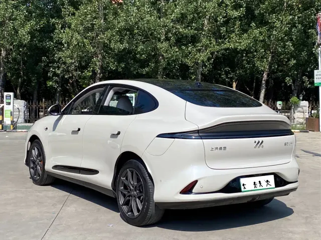 IM Motors LS6 — Фото автомобиля 9