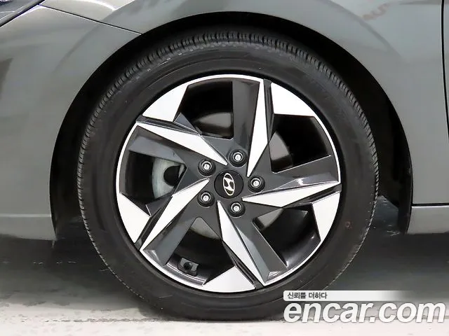 Hyundai Avante CN7 — Фото автомобиля 20