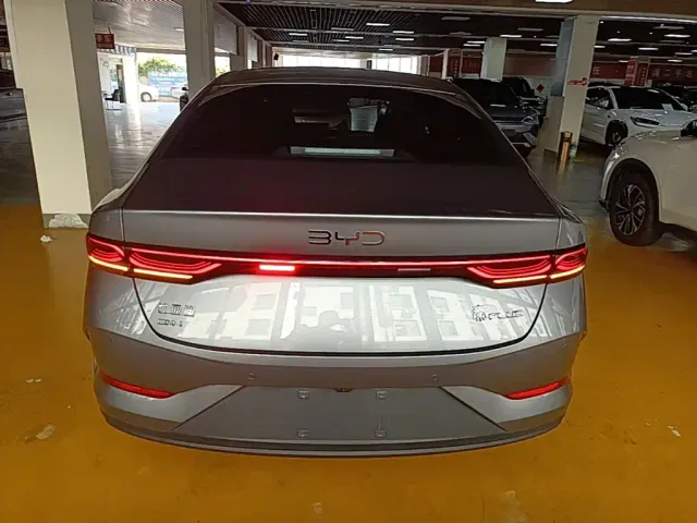 BYD Qin PLUS — Фото автомобиля 5