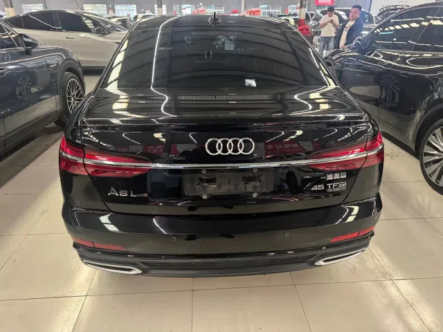 Audi A6L — Фото автомобиля 14