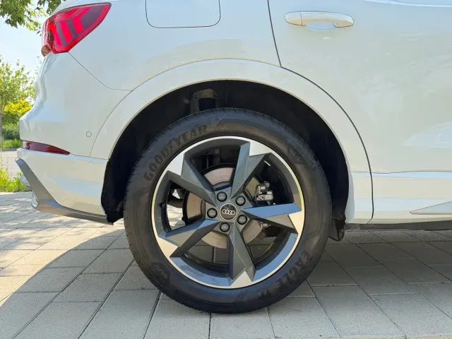 Audi Q3 — Фото автомобиля 18
