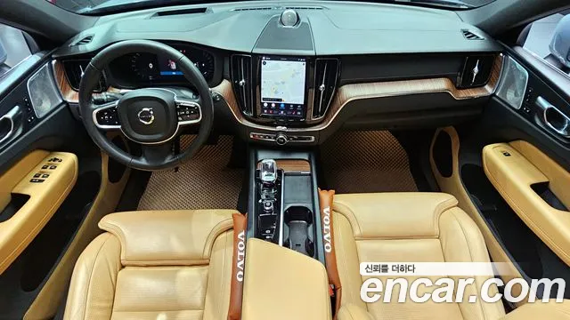 Вольво XC60 — Фото автомобиля 7