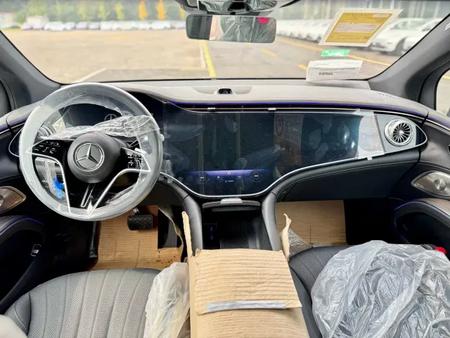 Mercedes-Benz EQS — Фото автомобиля 14