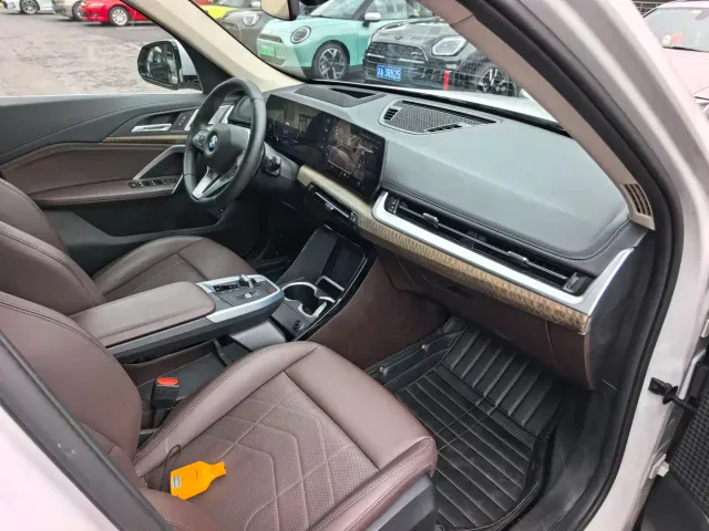 BMW X1 — Фото автомобиля 23