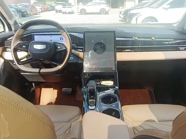 Geely Boyue L — Фото автомобиля 9
