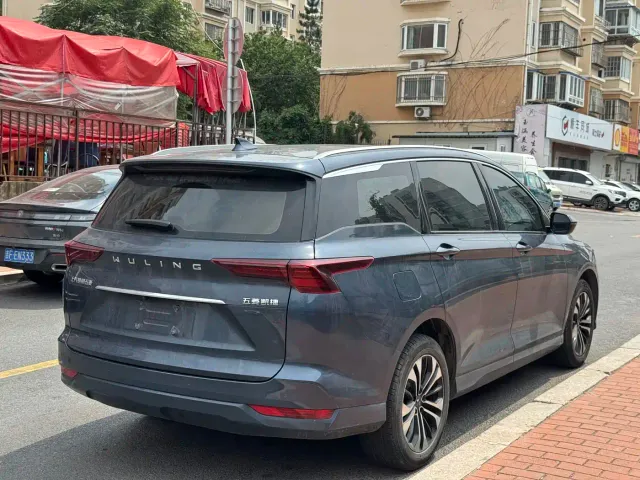 Wuling Victory — Фото автомобиля 17
