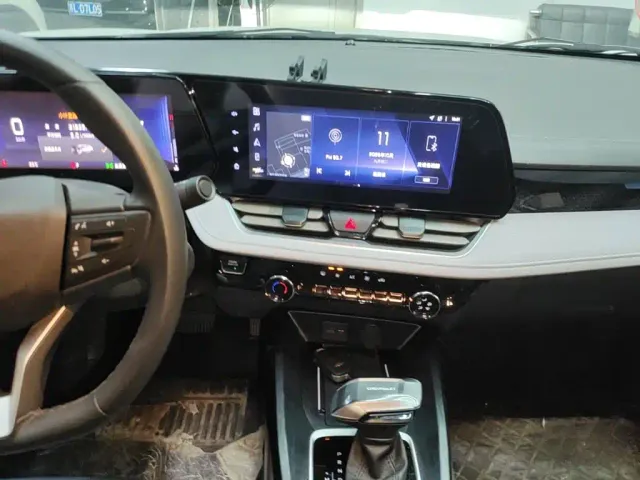 Chevrolet Monza — Фото автомобиля 12