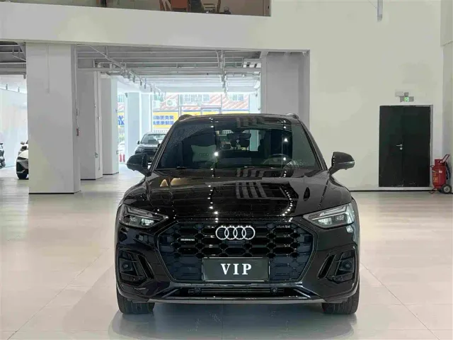 Audi Q5L — Фото автомобиля 2