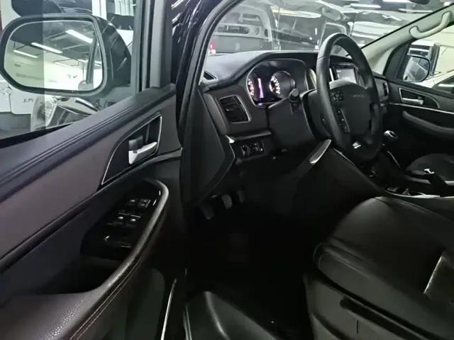 Forthing Fengxing M7 — Фото автомобиля 15