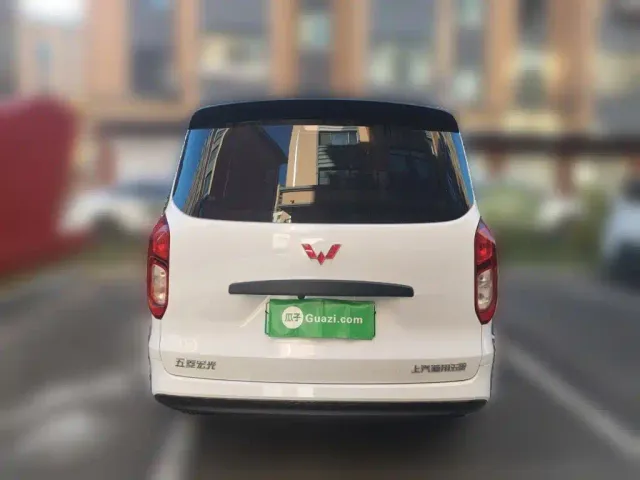 Wuling Hongguang — Фото автомобиля 3