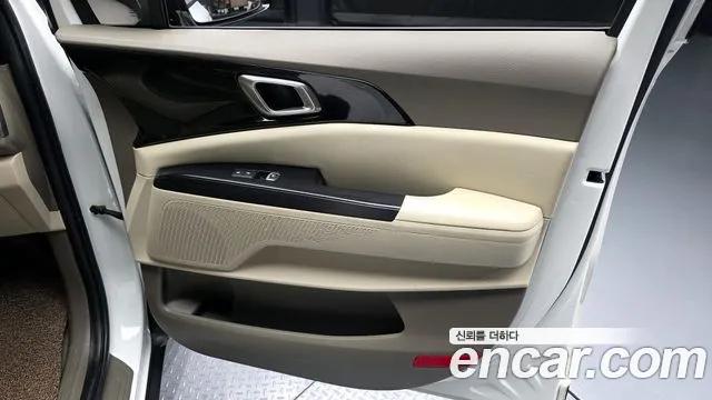Kia Canival Carnival 4 поколение Дизель 9 мест Prestige — Фото автомобиля 24