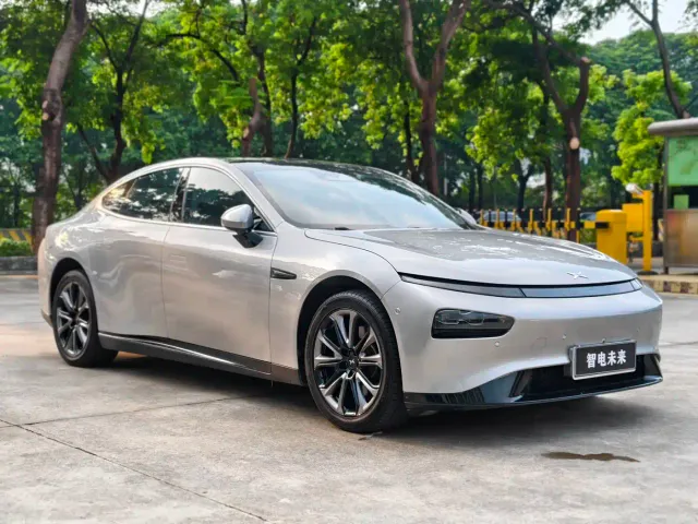 Xpeng P7 — Фото автомобиля 5