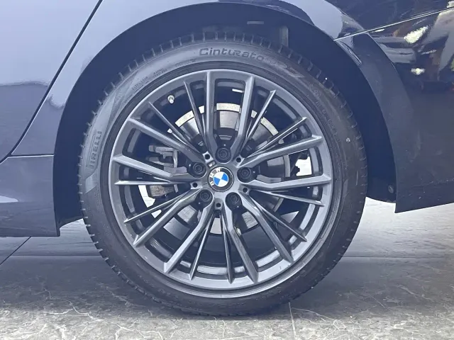 BMW 3 Series — Фото автомобиля 10