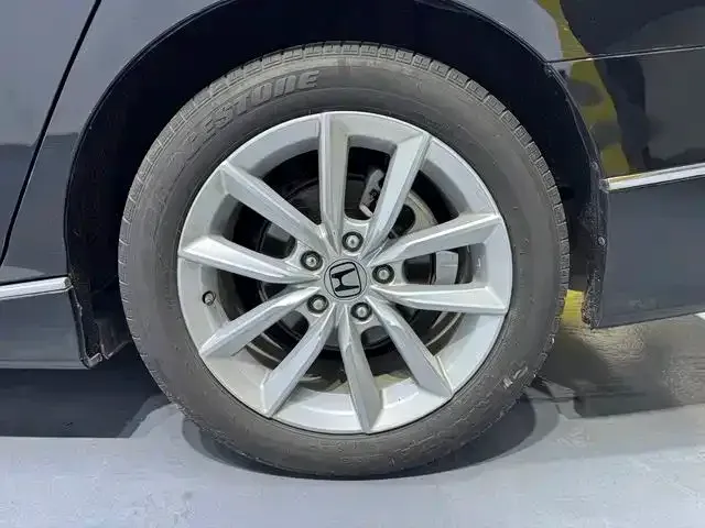 Honda Accord — Фото автомобиля 16