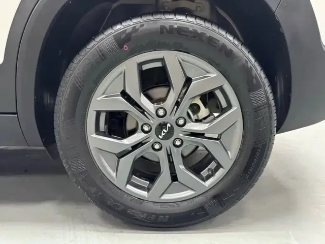 Kia Seltos — Фото автомобиля 19