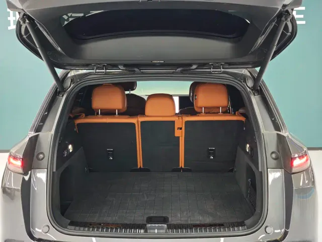Li Auto L7 — Фото автомобиля 7