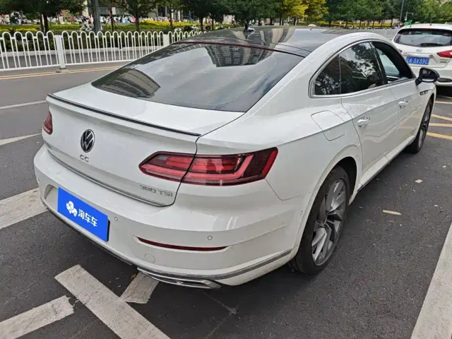 Volkswagen CC — Фото автомобиля 3