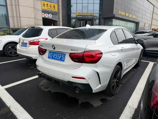 BMW 1 Series — Фото автомобиля 2