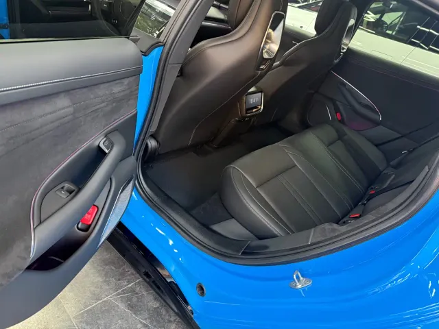 Xiaomi SU7 — Фото автомобиля 6