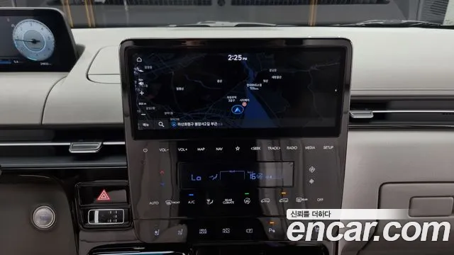 Hyundai Staria Staria 4WD Lounge 7 мест — Фото автомобиля 14