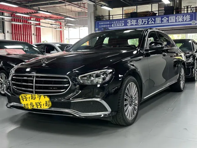 Фотография автомобиля — Mercedes-Benz E-Class