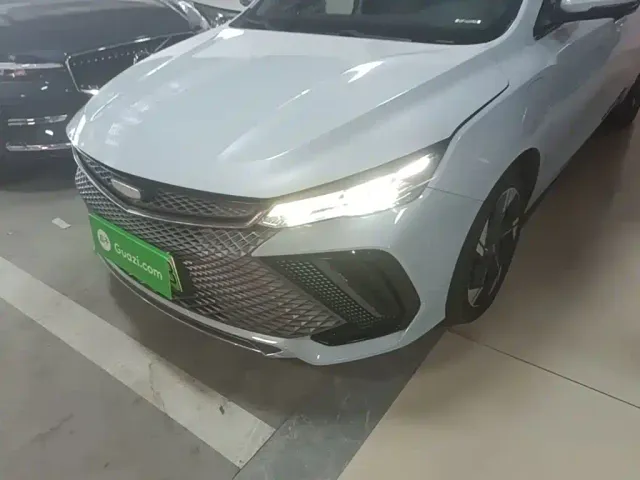 Geely Emgrand L — Фото автомобиля 23