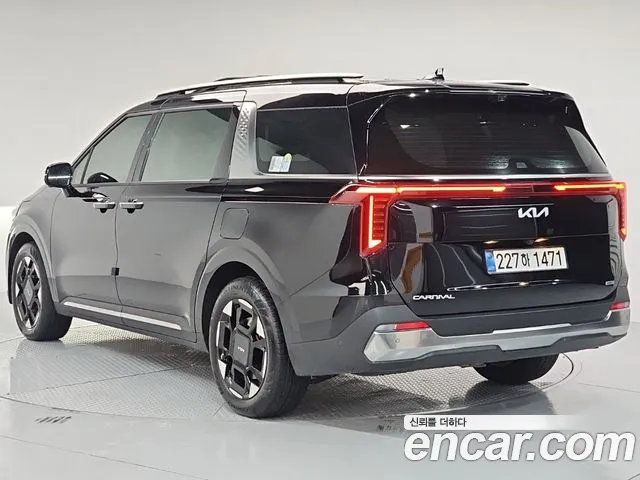 Kia Canival Новый Carnival 4 поколение Бензин 9 мест Signature — Фото автомобиля 3