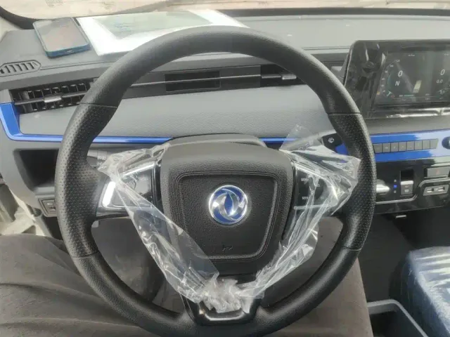 Dongfeng Yufeng EM27 — Фото автомобиля 10