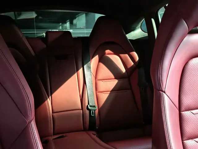 Porsche Panamera — Фото автомобиля 10