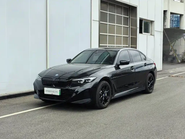 Фотография автомобиля — BMW i3