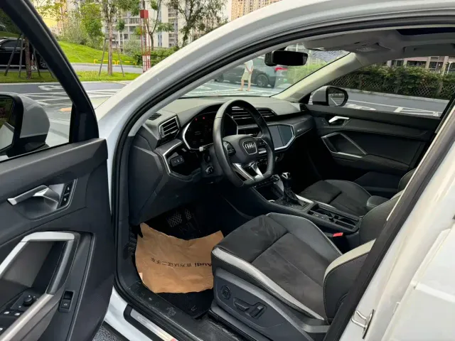 Audi Q3 — Фото автомобиля 4
